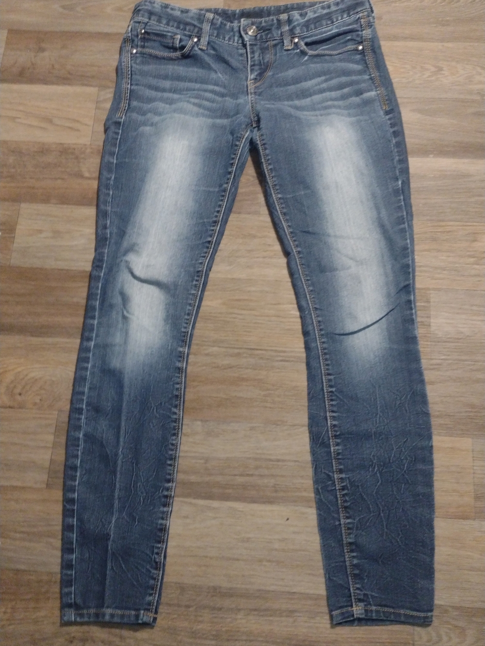 Aeropostale Women’s Light Wash Skinny Jeans